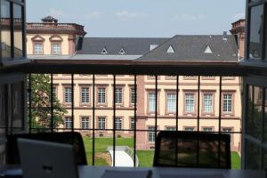 steuerbehorden mannheim Abteilung Rechtswissenschaft, Universität Mannheim